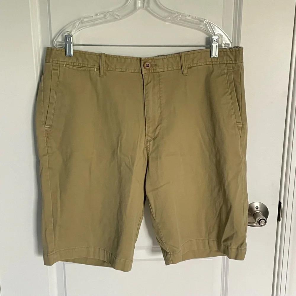 Tommy Bahama Tan Chino Shorts - 29332